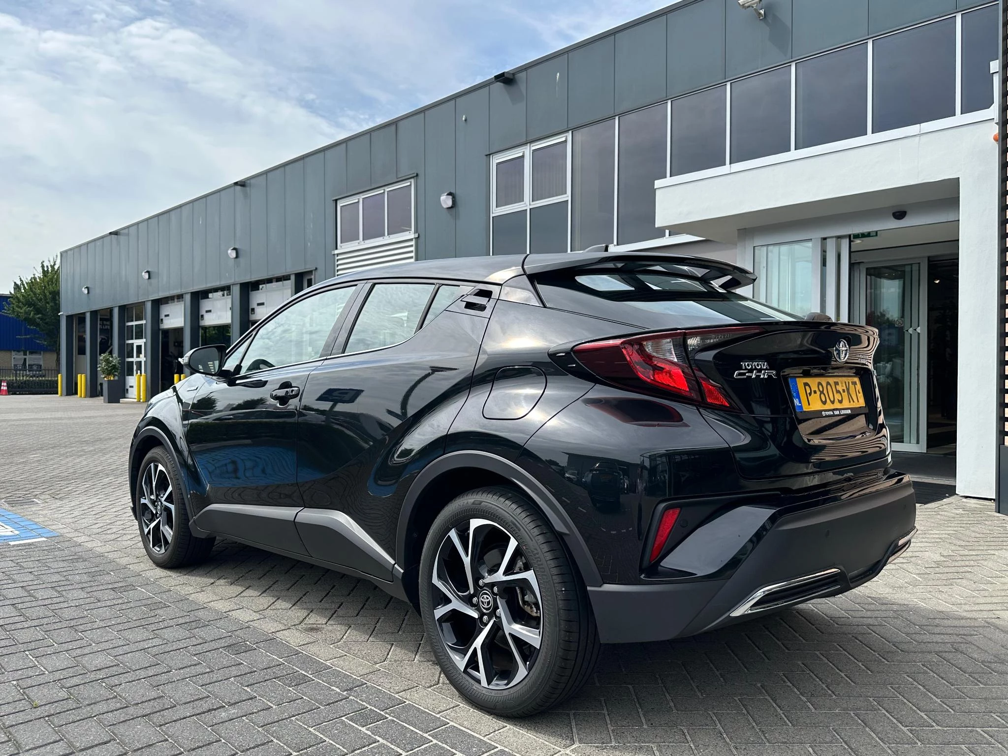 Hoofdafbeelding Toyota C-HR