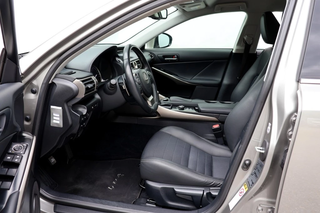 Hoofdafbeelding Lexus IS