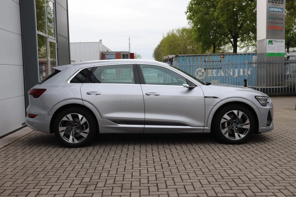 Hoofdafbeelding Audi e-tron