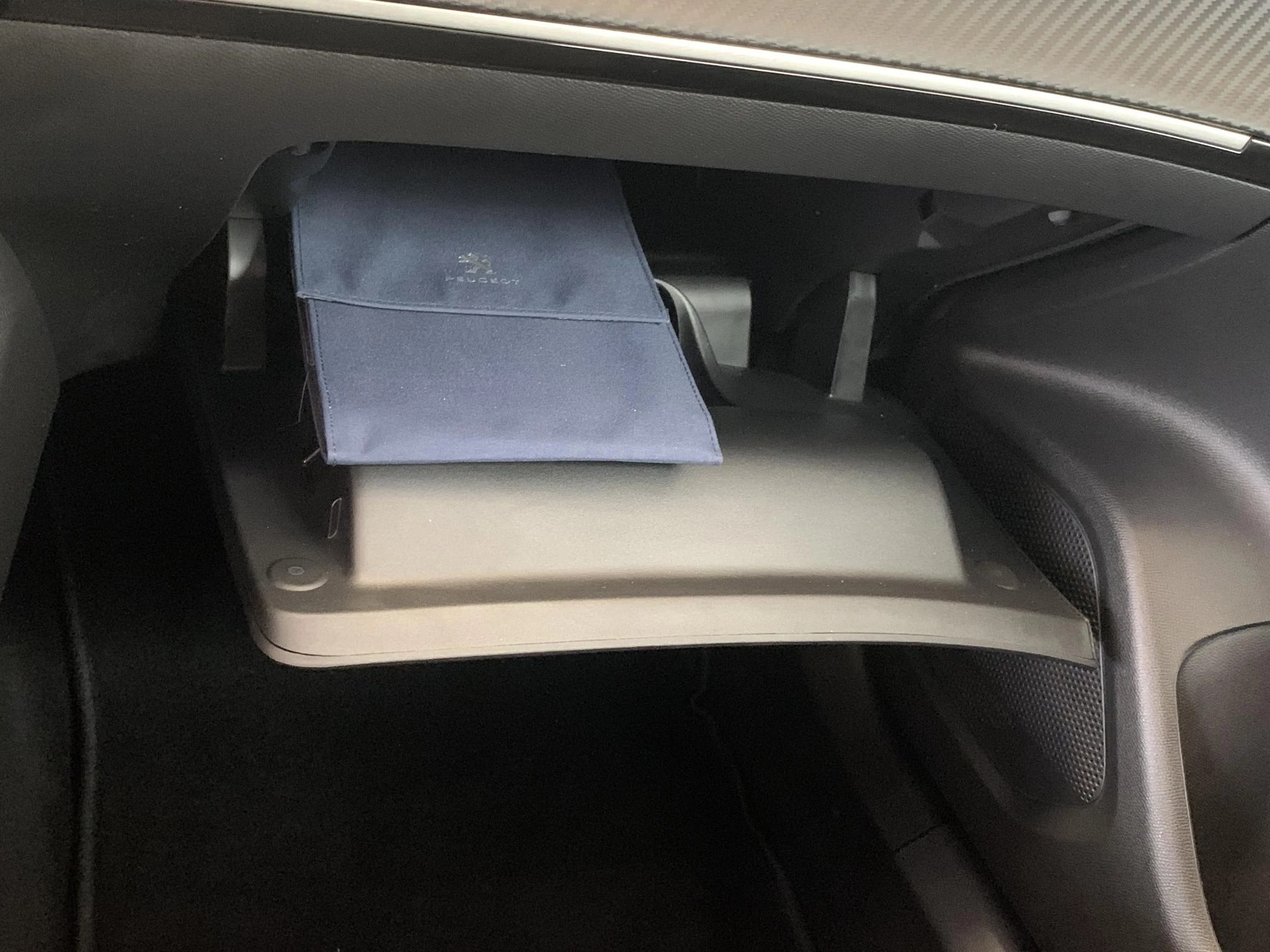 Hoofdafbeelding Peugeot e-2008