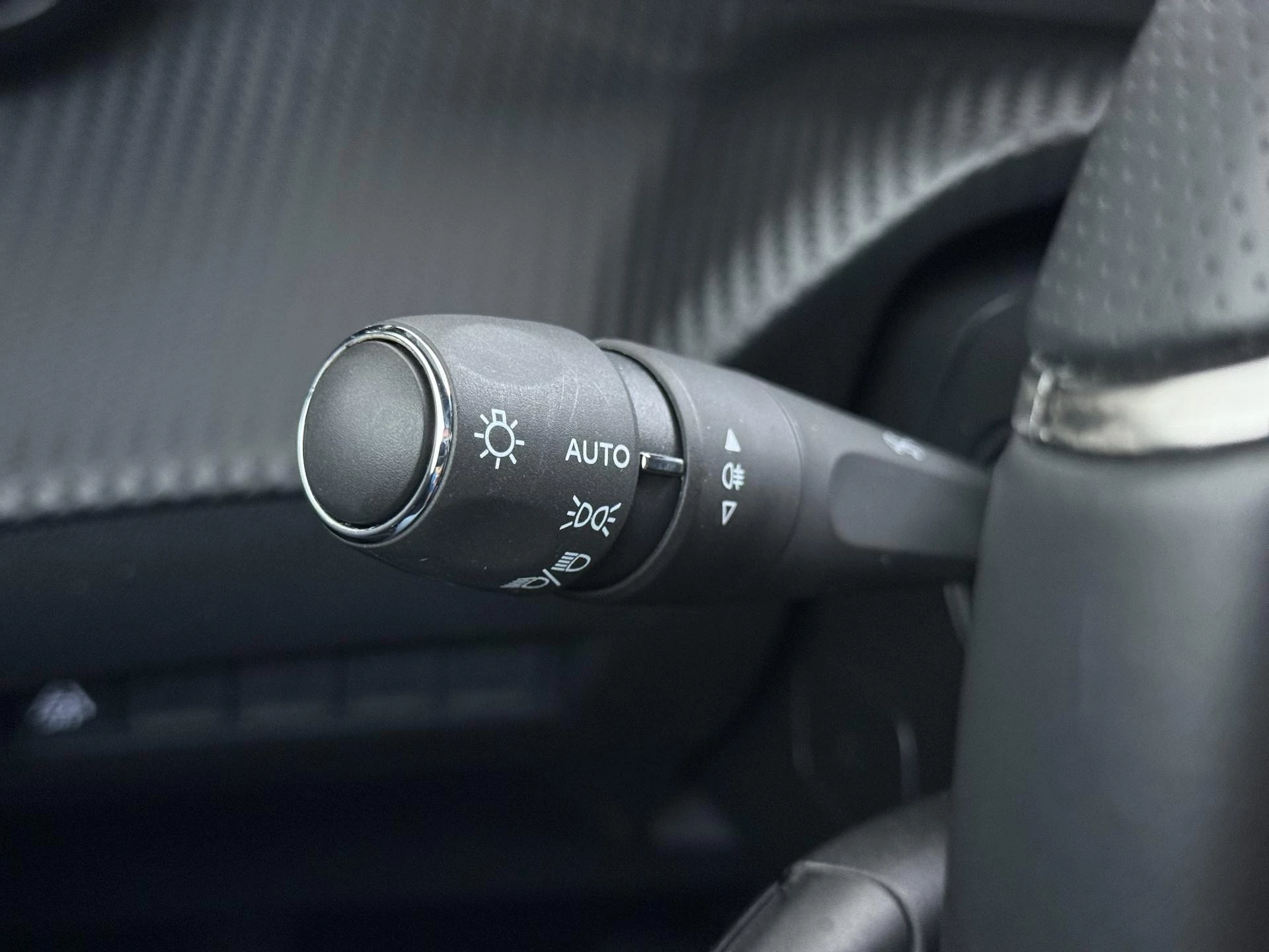 Hoofdafbeelding Peugeot e-208