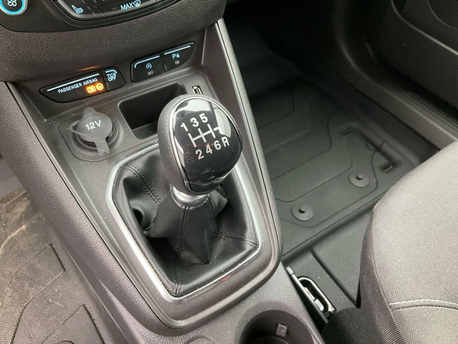 Hoofdafbeelding Ford Transit Courier