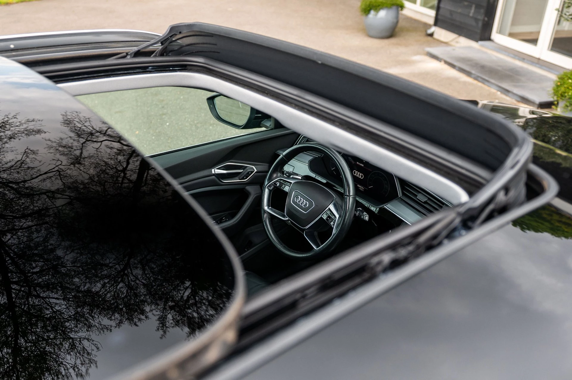 Hoofdafbeelding Audi e-tron