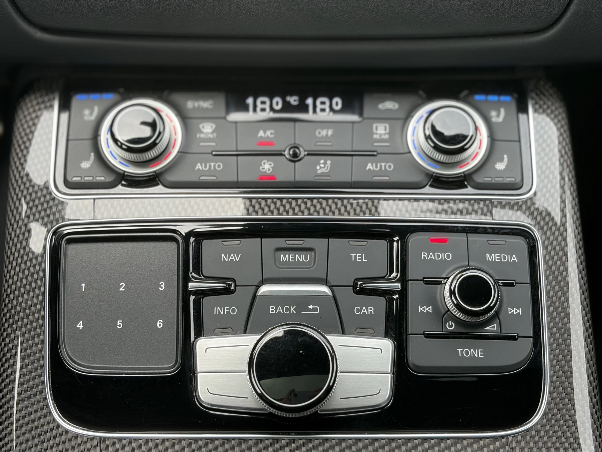 Hoofdafbeelding Audi A8