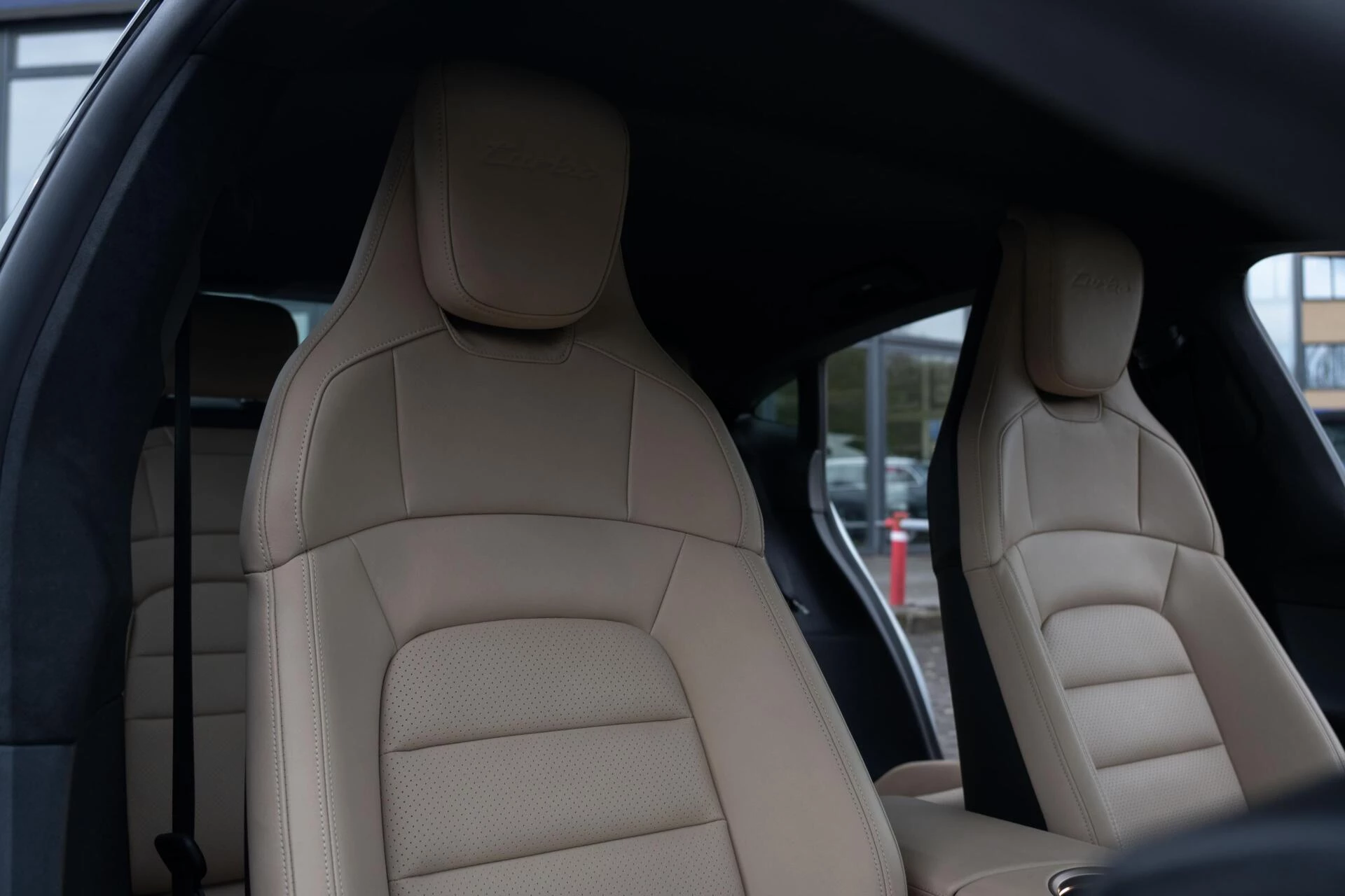 Hoofdafbeelding Porsche Taycan