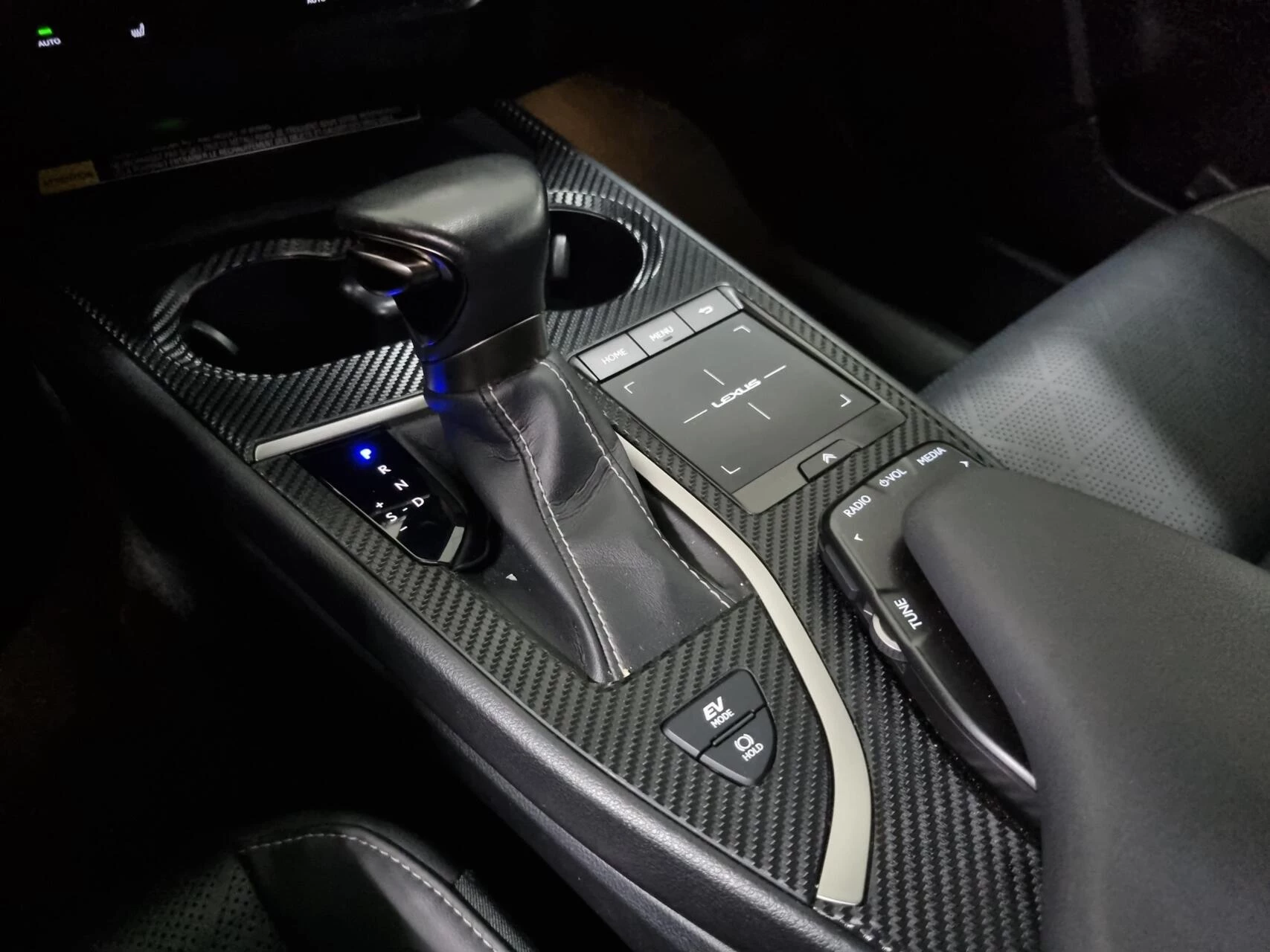 Hoofdafbeelding Lexus UX