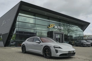 Hoofdafbeelding Porsche Taycan Porsche Taycan Sport Turismo GTS 598pk 93 kWh Panoramadak *SOH 93%* *incl BTW* Bijrijdersdisplay Rear seat entertainment Head-up Bose NLauto 1e Eigenaar