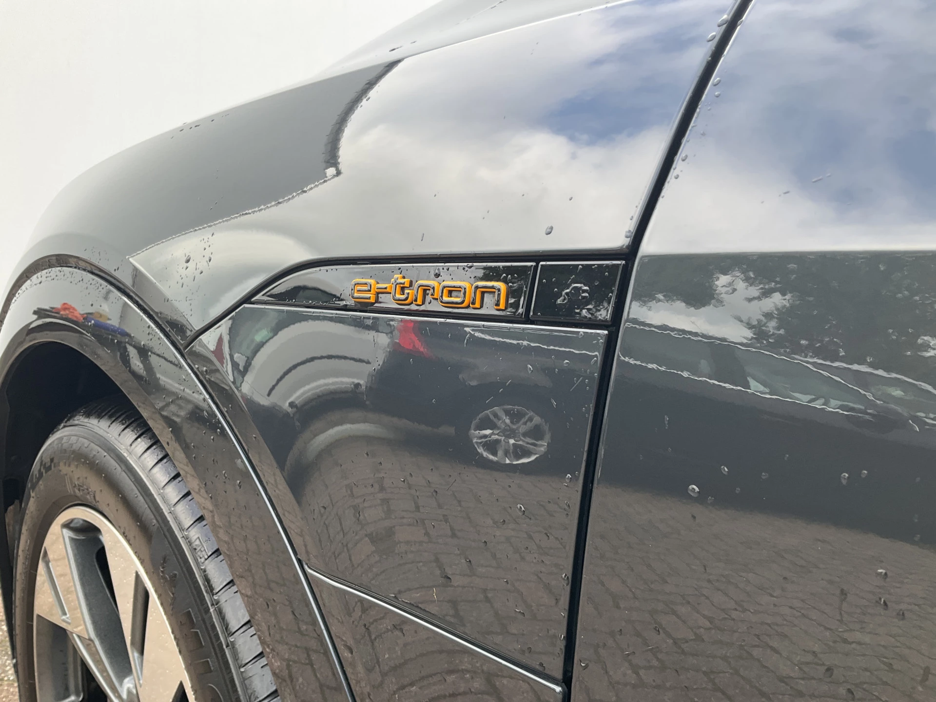 Hoofdafbeelding Audi e-tron