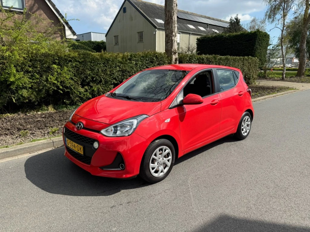 Hoofdafbeelding Hyundai i10