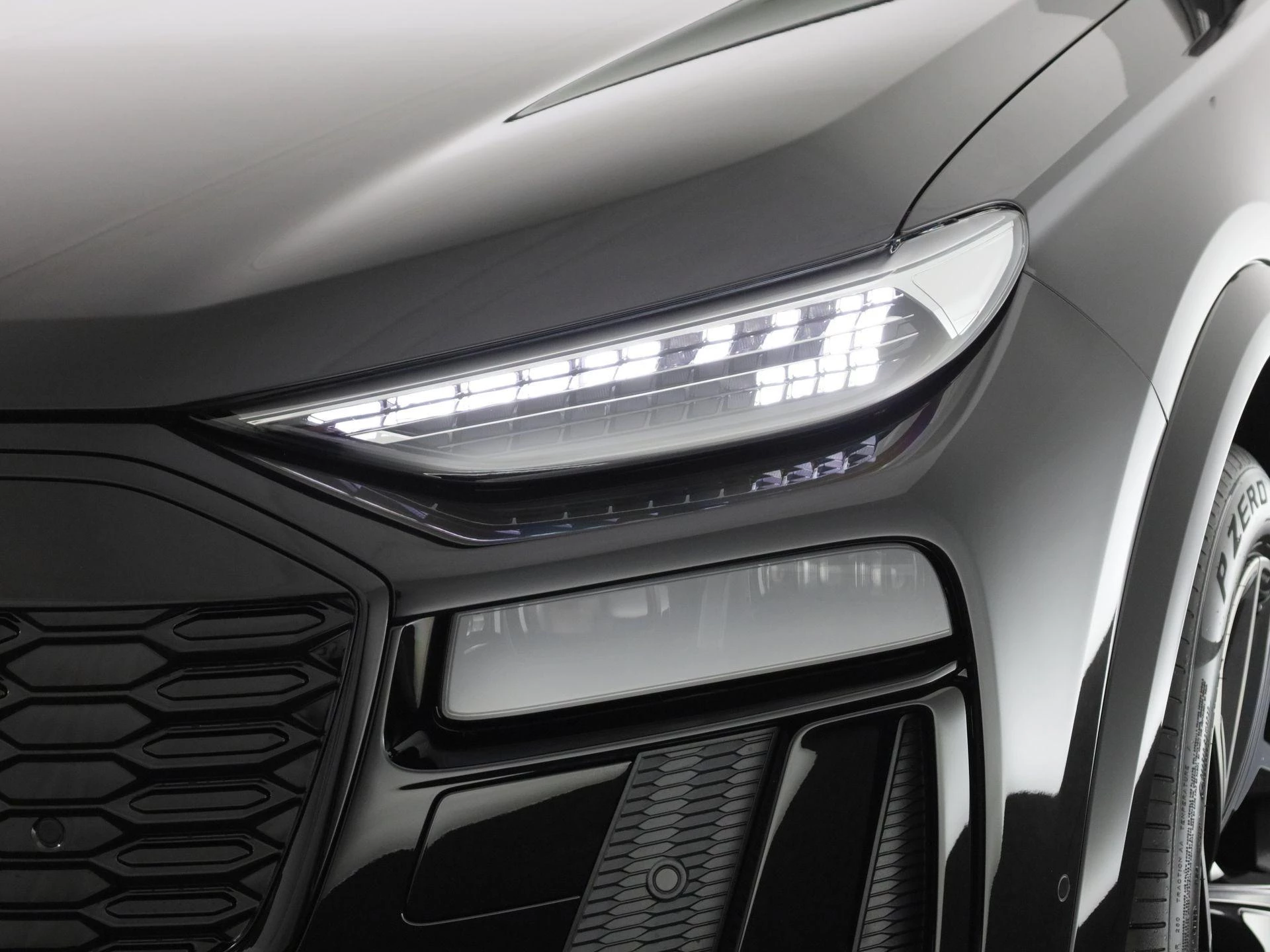 Hoofdafbeelding Audi Q6 e-tron