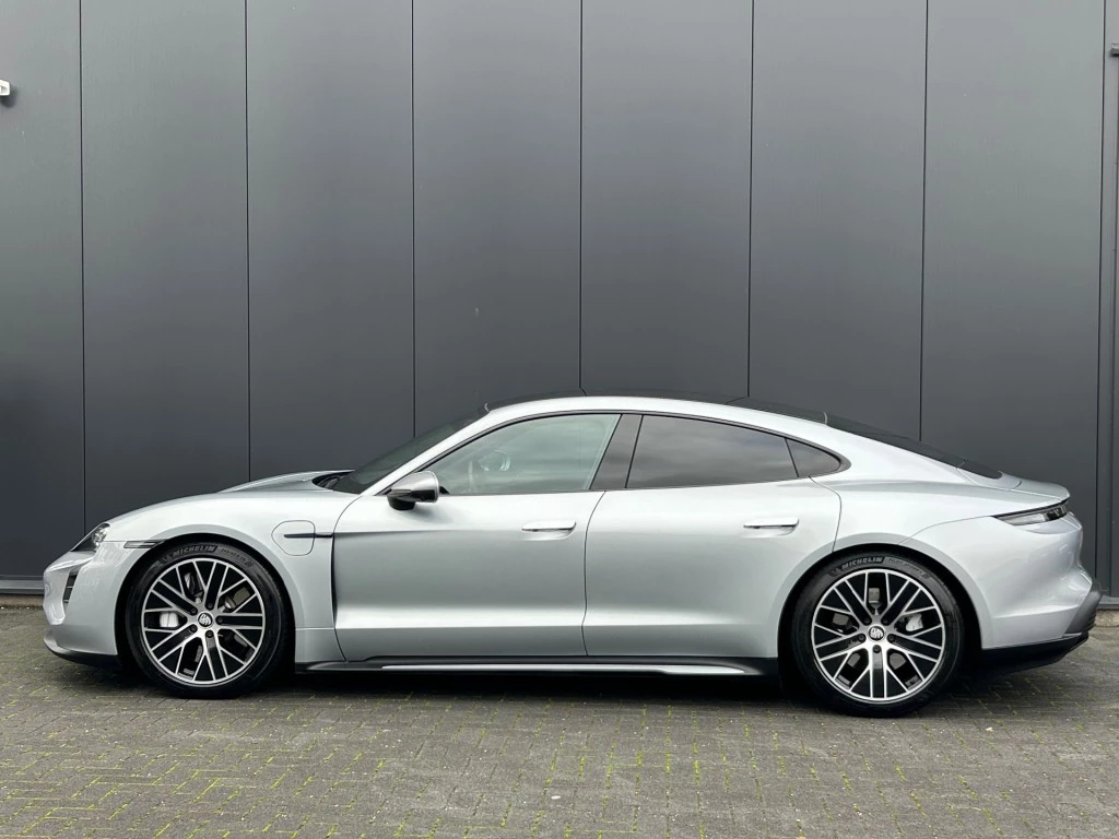 Hoofdafbeelding Porsche Taycan