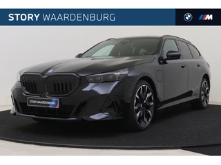BMW 5 Serie Touring 530e M Sport Automaat / Panoramadak / Trekhaak / Achteruitrijcamera / Bowers & Wilkins  / Adaptieve LED / Stoelventilatie / M Sportonderstel / Stuurverwarming