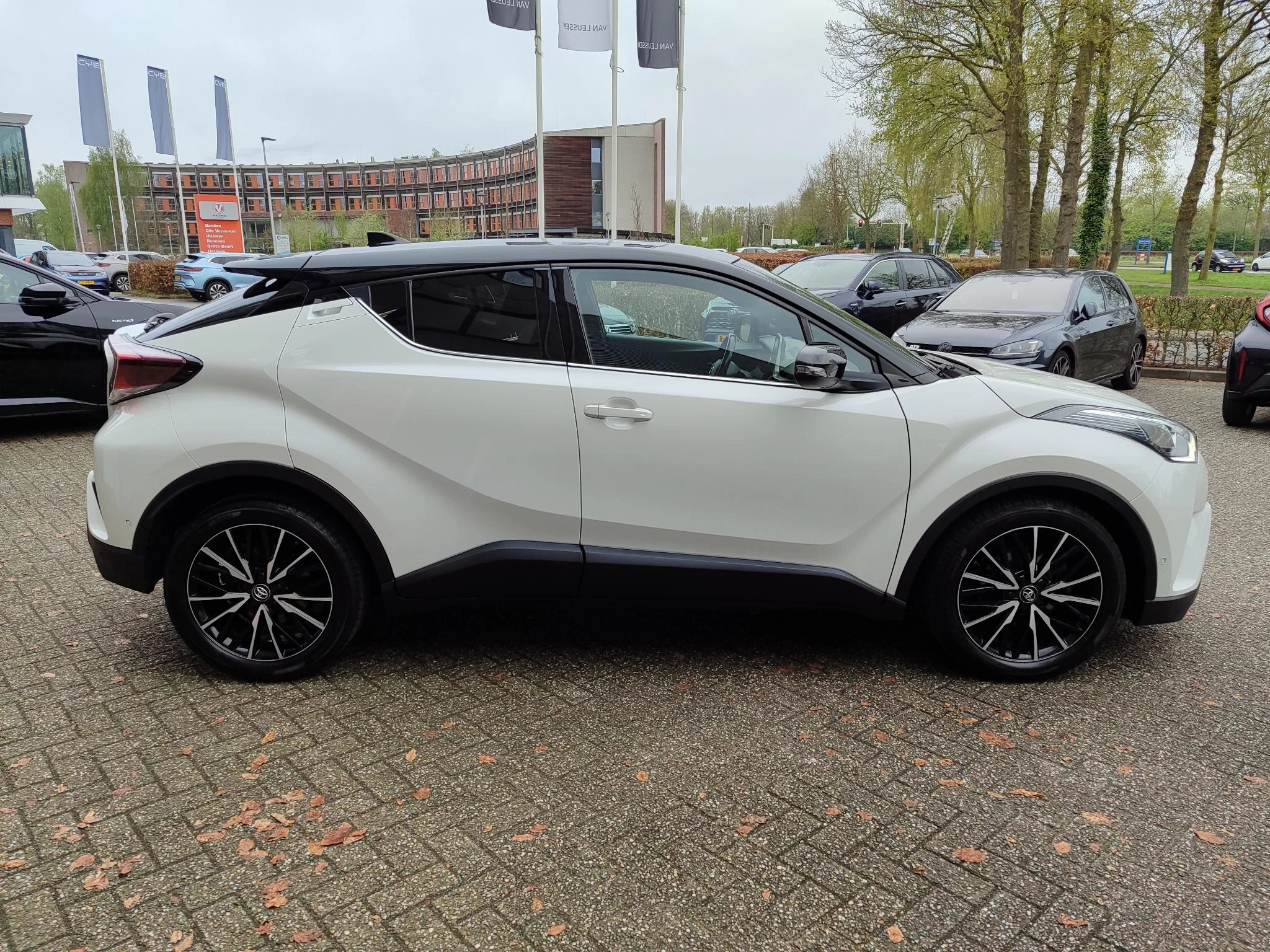 Hoofdafbeelding Toyota C-HR