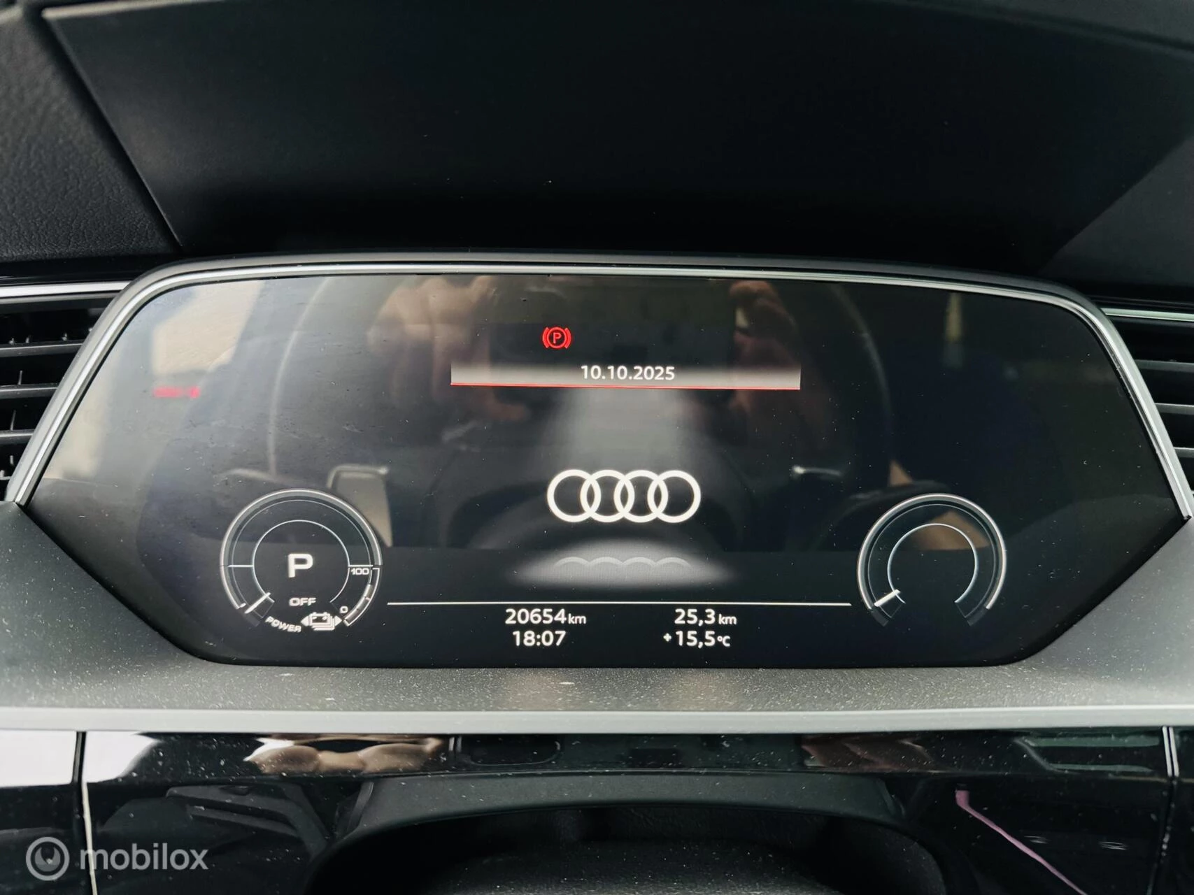 Hoofdafbeelding Audi e-tron