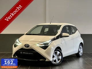 Hoofdafbeelding Toyota Aygo Toyota Aygo 1.0 VVT-i X-play | Camera | Carplay |  Airco | 1e eigenaar |