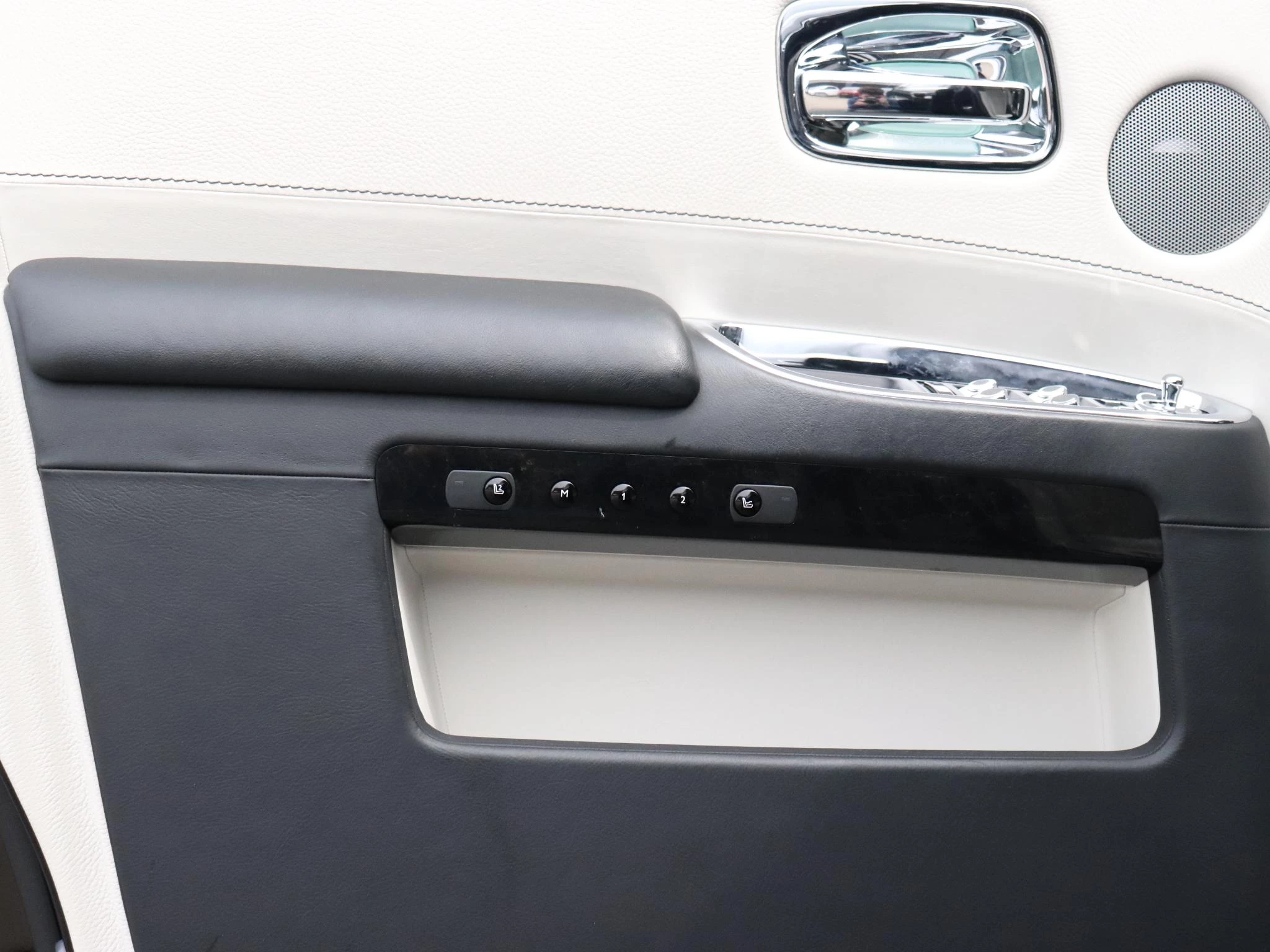 Hoofdafbeelding Rolls-Royce Ghost