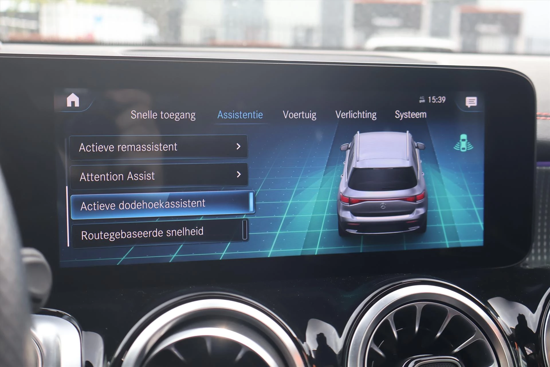 Hoofdafbeelding Mercedes-Benz EQB