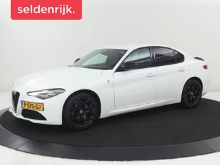 Alfa Romeo Giulia 2.0T Sprint | Veloce Pack | Leder | Adaptive cruise | Stoel & stuurverwarming | Trekhaak | Camera | Sportstoelen | Keyless | Carplay | Bi-Xenon | Climate control | Navigatie