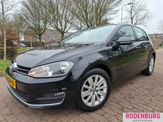 Volkswagen Golf 1.2 TSI Highline 1/2 LEDER +Massage