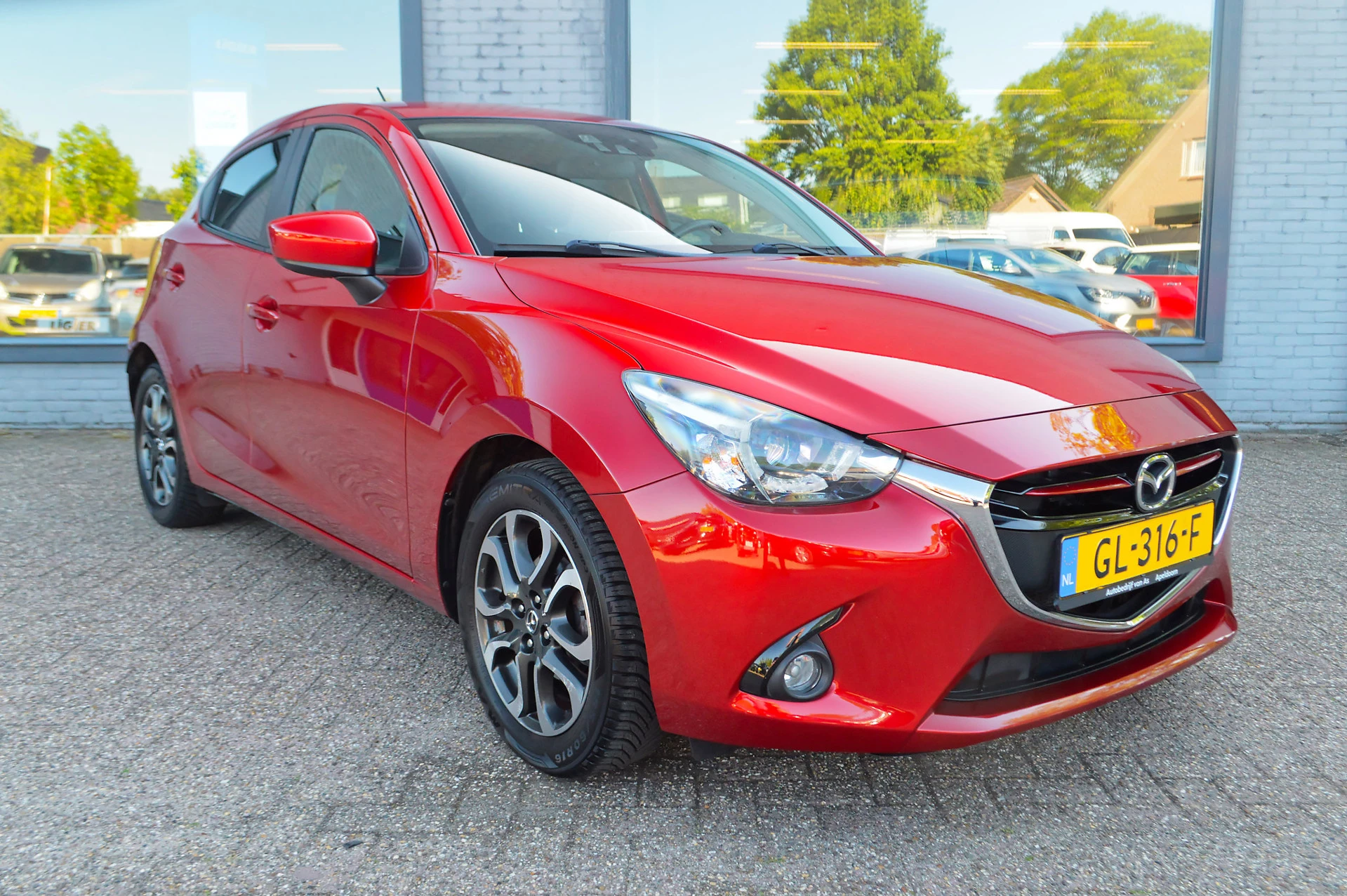 Hoofdafbeelding Mazda 2