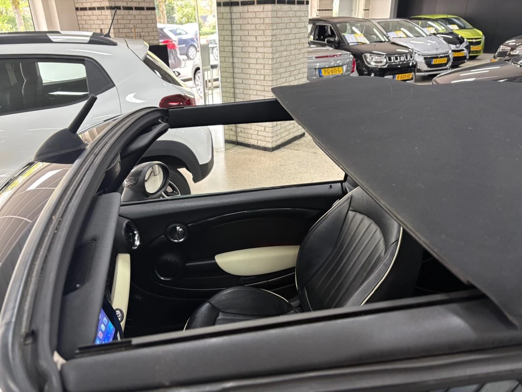 Hoofdafbeelding MINI Cabrio