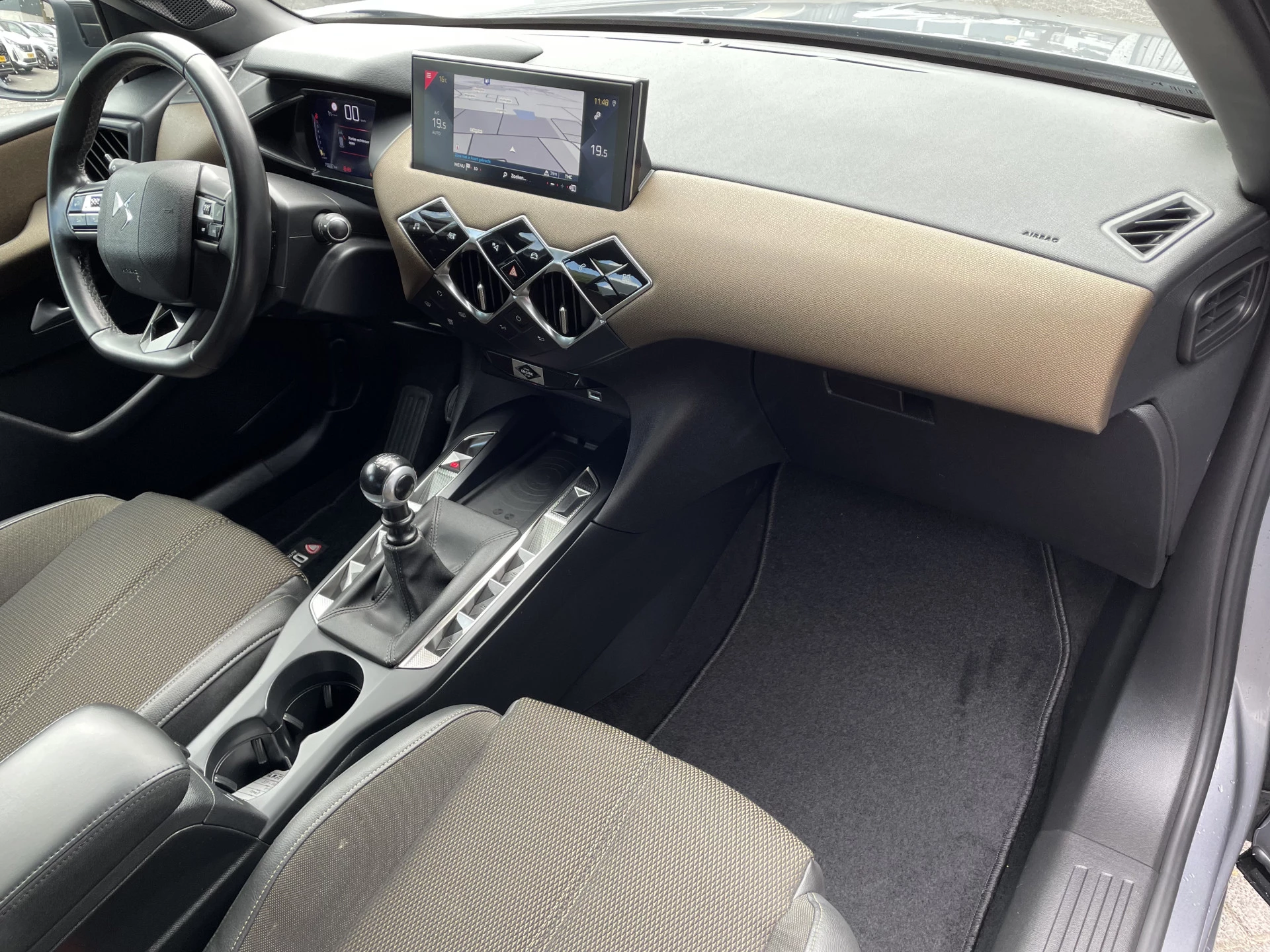 Hoofdafbeelding DS DS 3