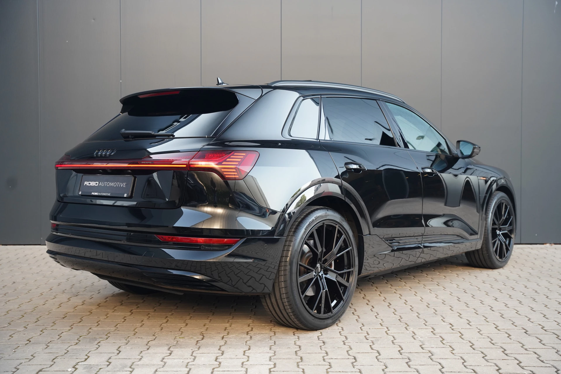 Hoofdafbeelding Audi e-tron
