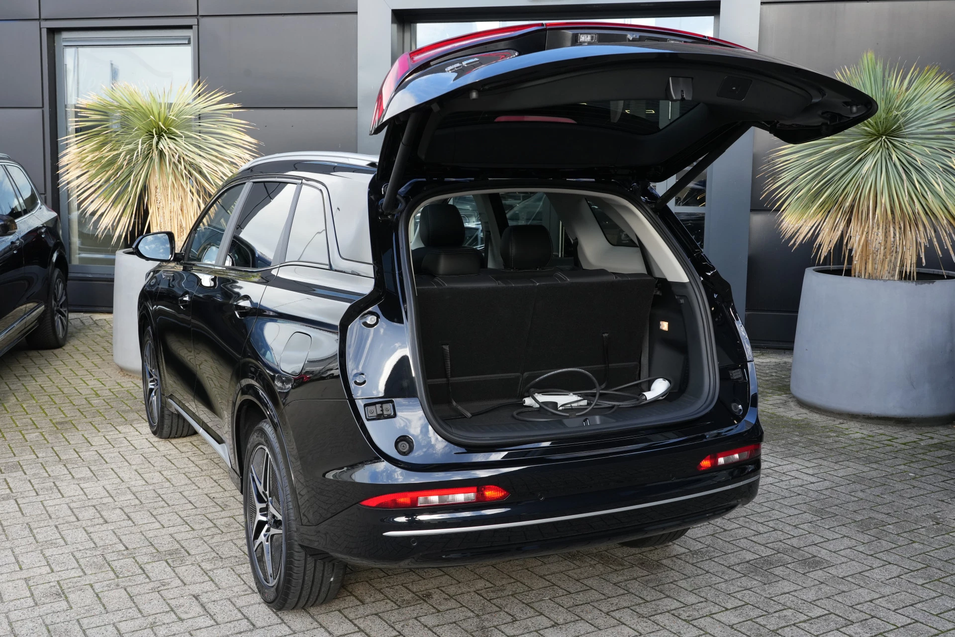 Hoofdafbeelding DFSK E5 PHEV