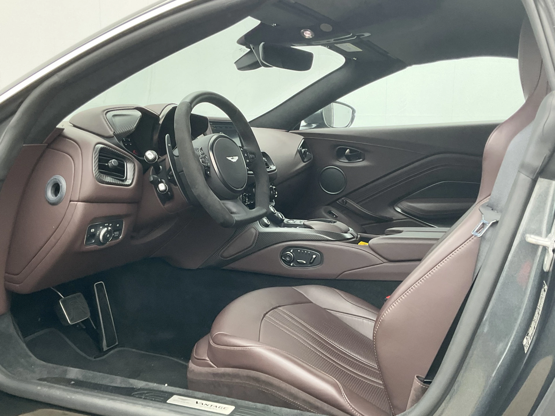 Hoofdafbeelding Aston Martin V8 Vantage