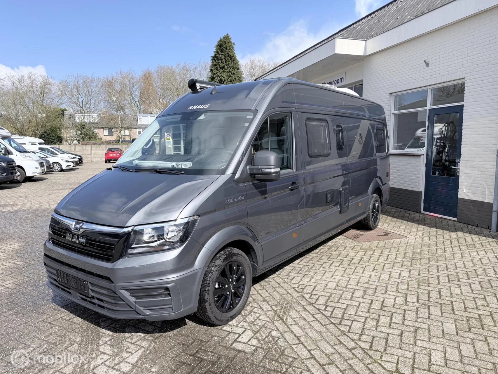 Hoofdafbeelding Knaus TGE 3.180