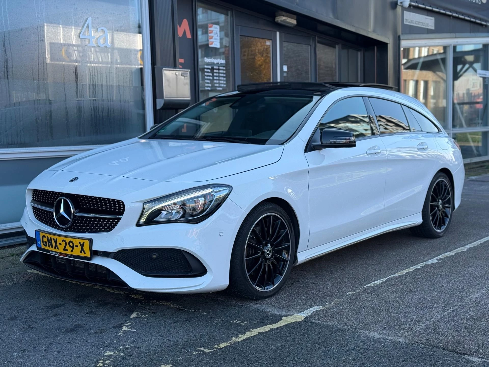 Hoofdafbeelding Mercedes-Benz CLA
