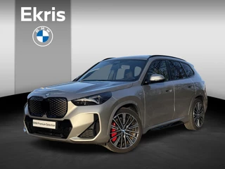 BMW iX1 eDrive20 M Sportpakket Pro | Comfort Pack | 20 inch Multispaak (Styling 869) | Glazen panoramadak | Driving Assistant Plus | Harman-Kardon sound system