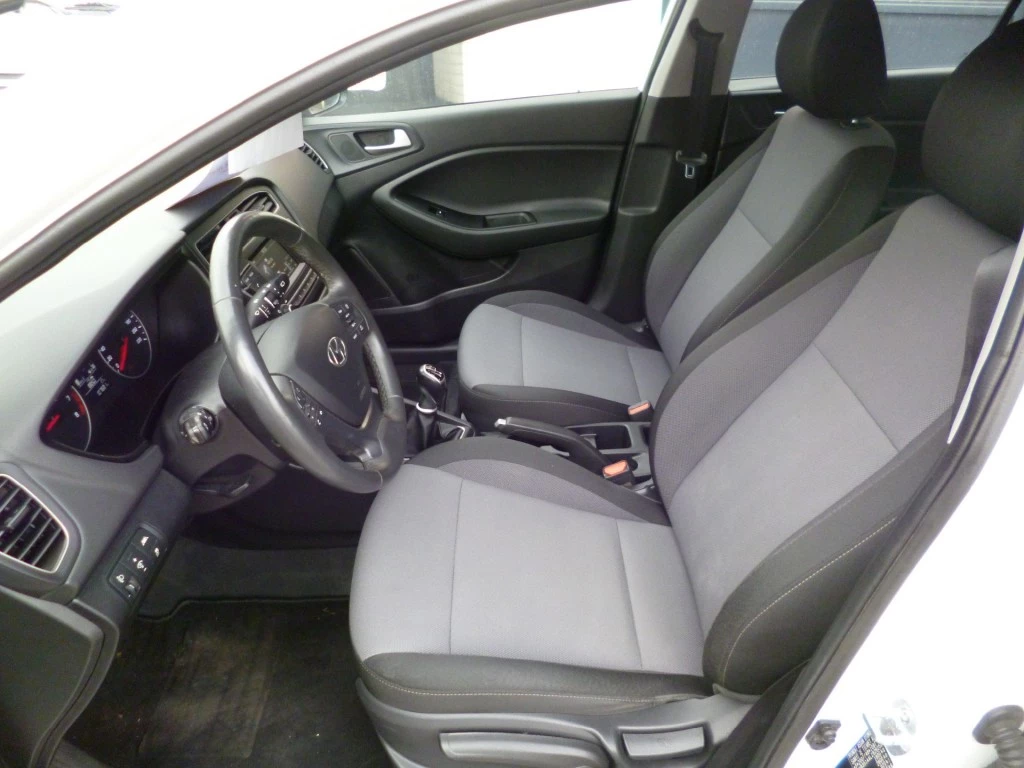 Hoofdafbeelding Hyundai i20