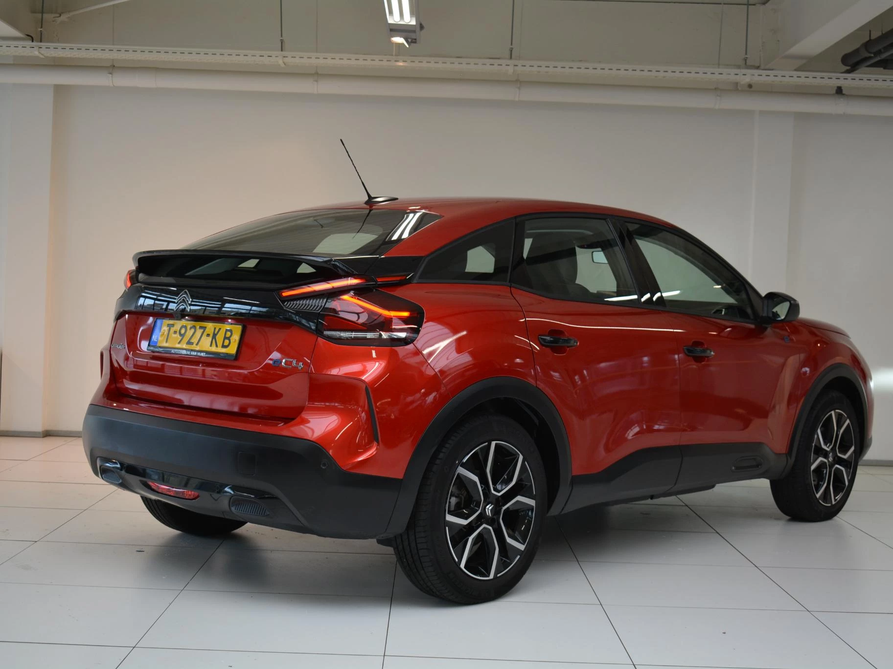 Hoofdafbeelding Citroën ë-C4