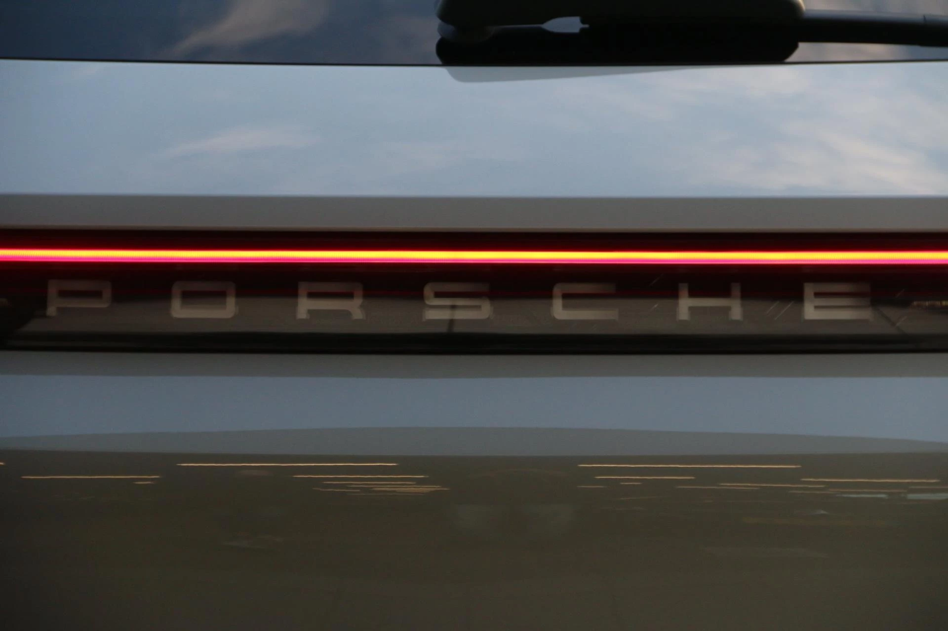 Hoofdafbeelding Porsche Taycan