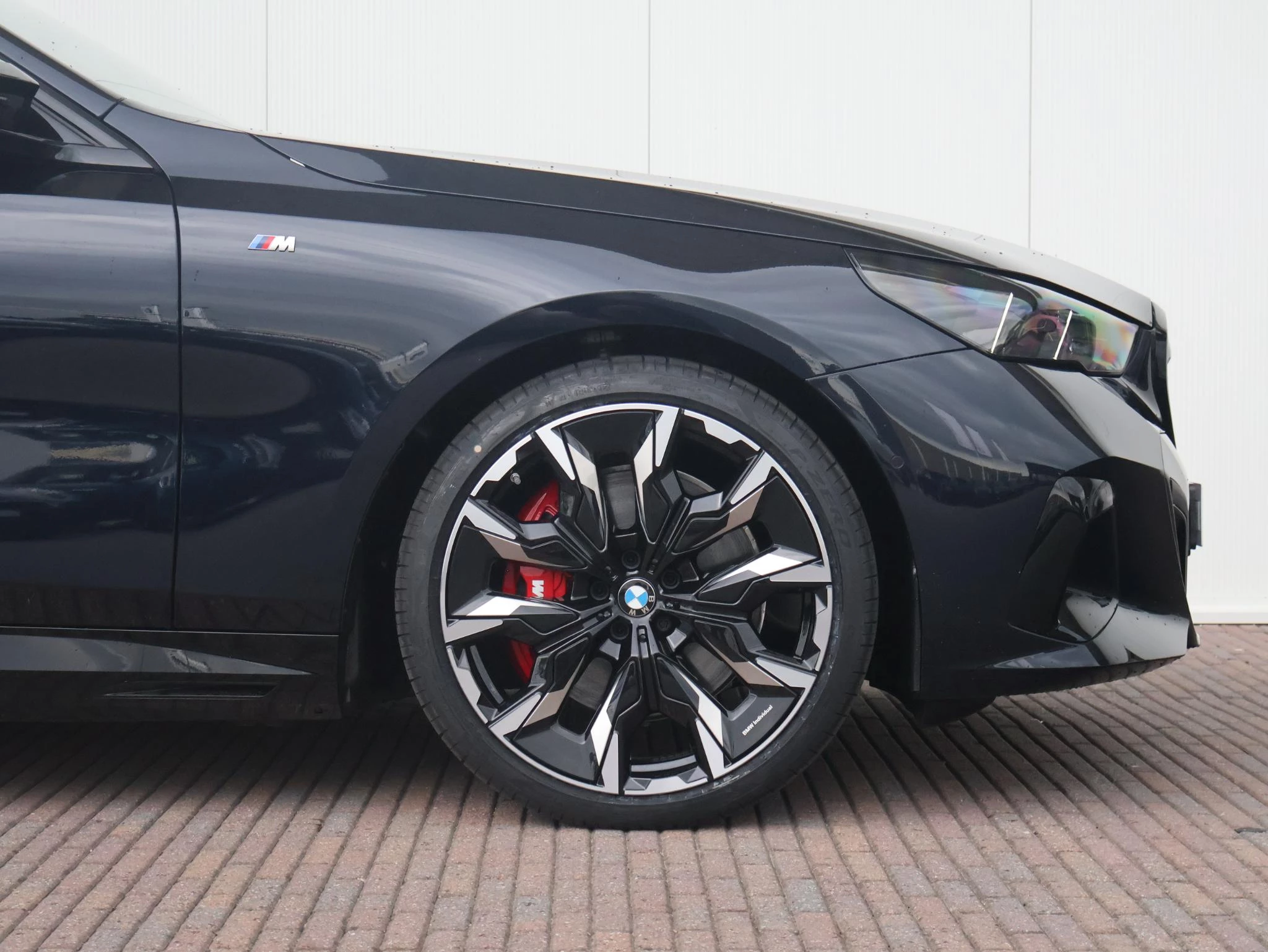 Hoofdafbeelding BMW i5