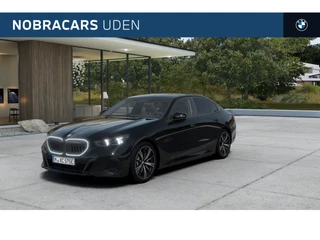 BMW 5 Serie 530e M Sport Automaat / Panoramadak / Trekhaak / M Multifunctionele Stoelen / Bowers & Wilkins / Adaptieve LED / Stuurverwarming