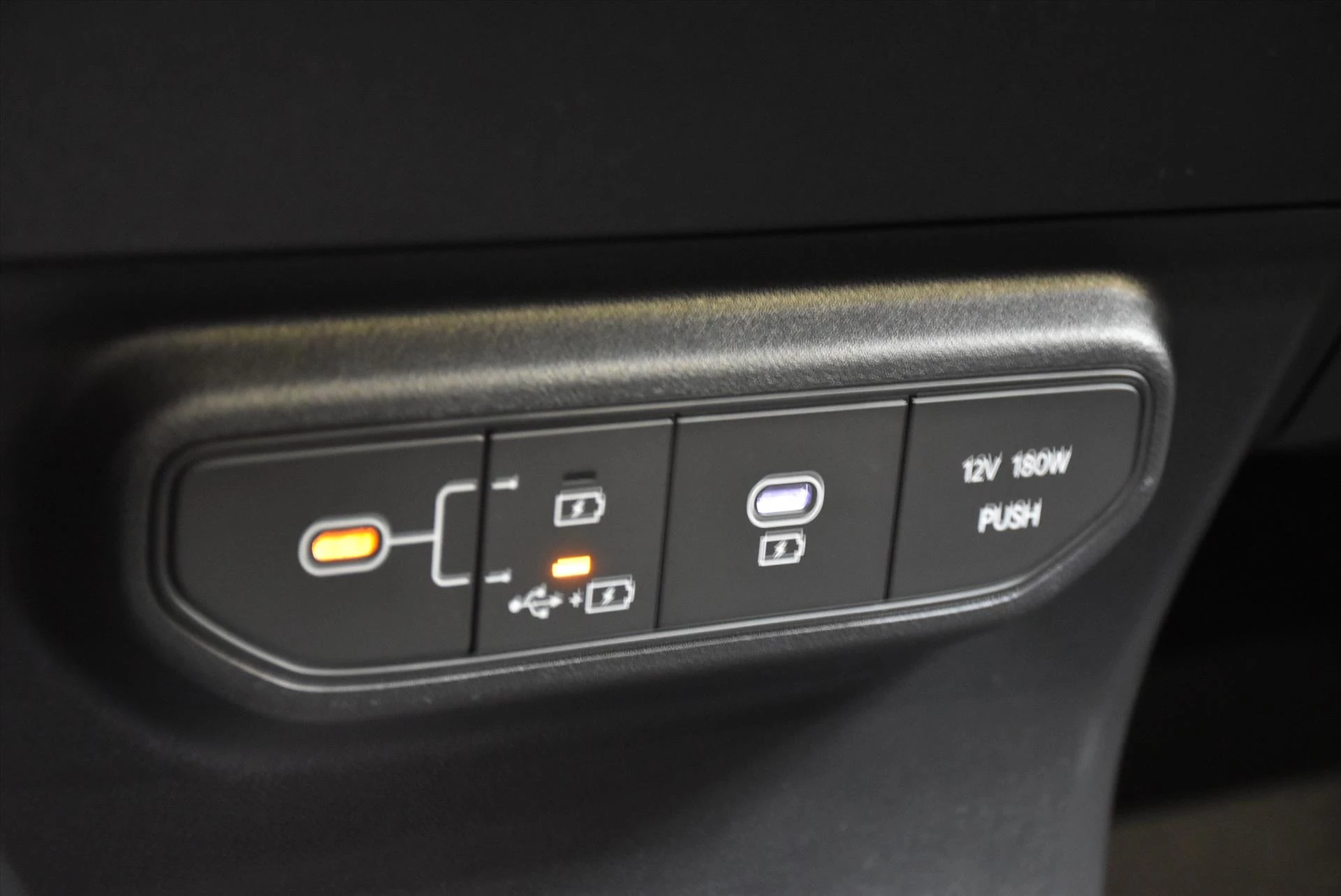 Hoofdafbeelding Kia EV5
