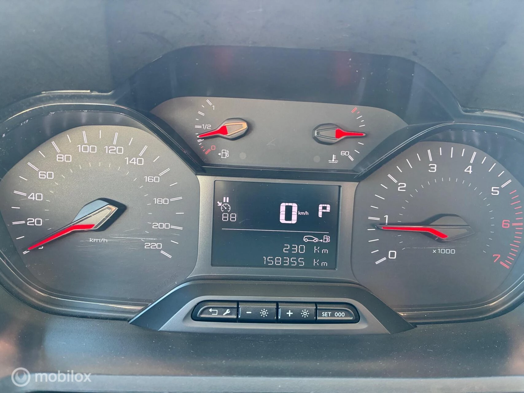 Hoofdafbeelding Peugeot Partner