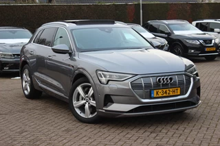 Audi e-tron 50 quattro Business edition Plus 71 kWh / SoH 92,9% / Panoramadak / Camera / Luchtvering / Intr.voorverwarming / Leder&Alcantara / 20'' / Navigatie / DAB / Stoelverwarming / ACC
