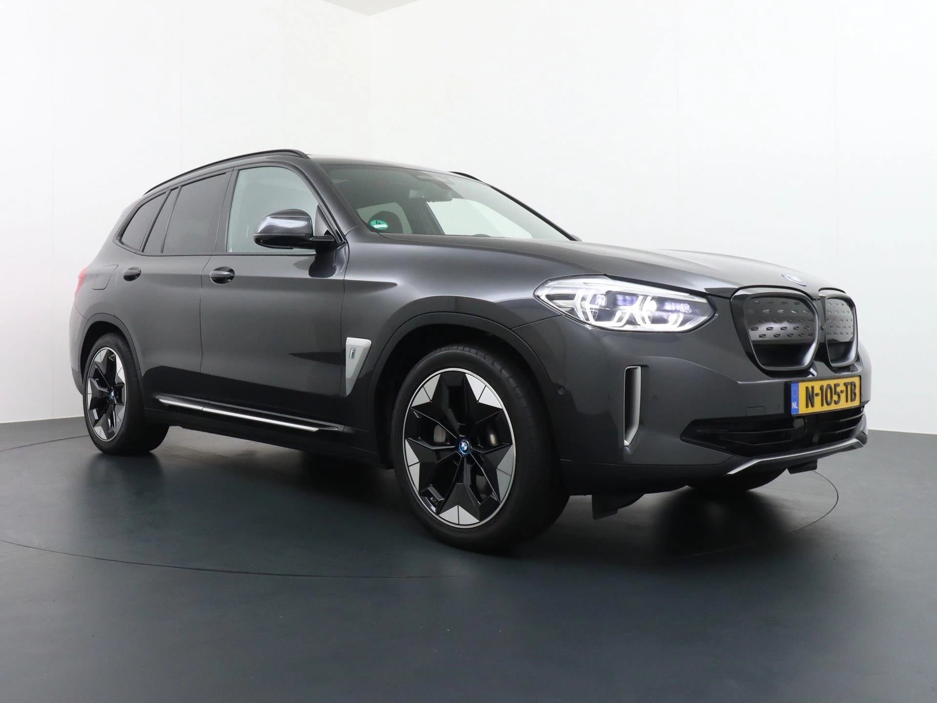 Hoofdafbeelding BMW iX3