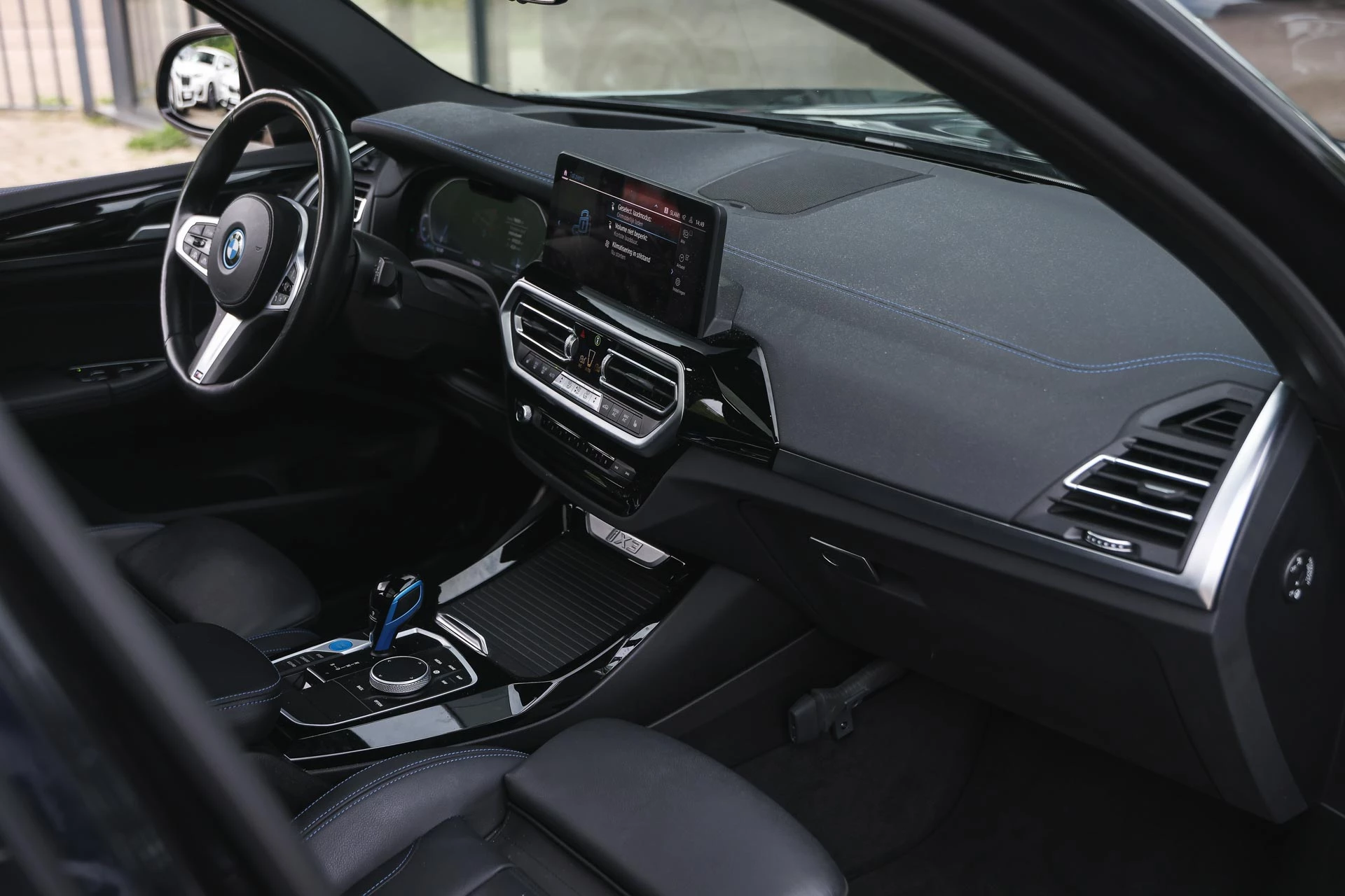 Hoofdafbeelding BMW iX3