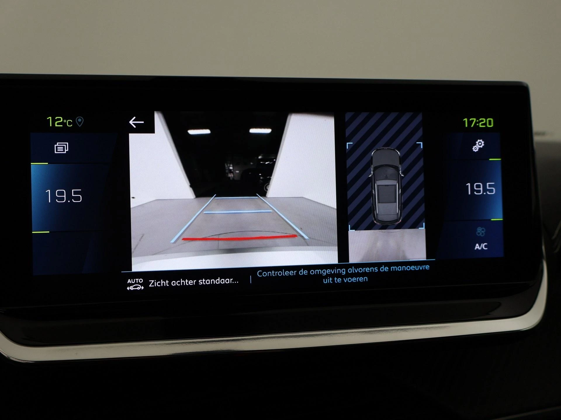 Hoofdafbeelding Peugeot e-2008