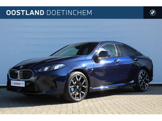 Hoofdafbeelding BMW 2 Serie BMW 2 Serie Gran Coupé 220 M Sport Automaat / Trekhaak / Adaptieve LED / M Adaptief onderstel / Comfort Access / Parking Assistant / Harman-Kardon