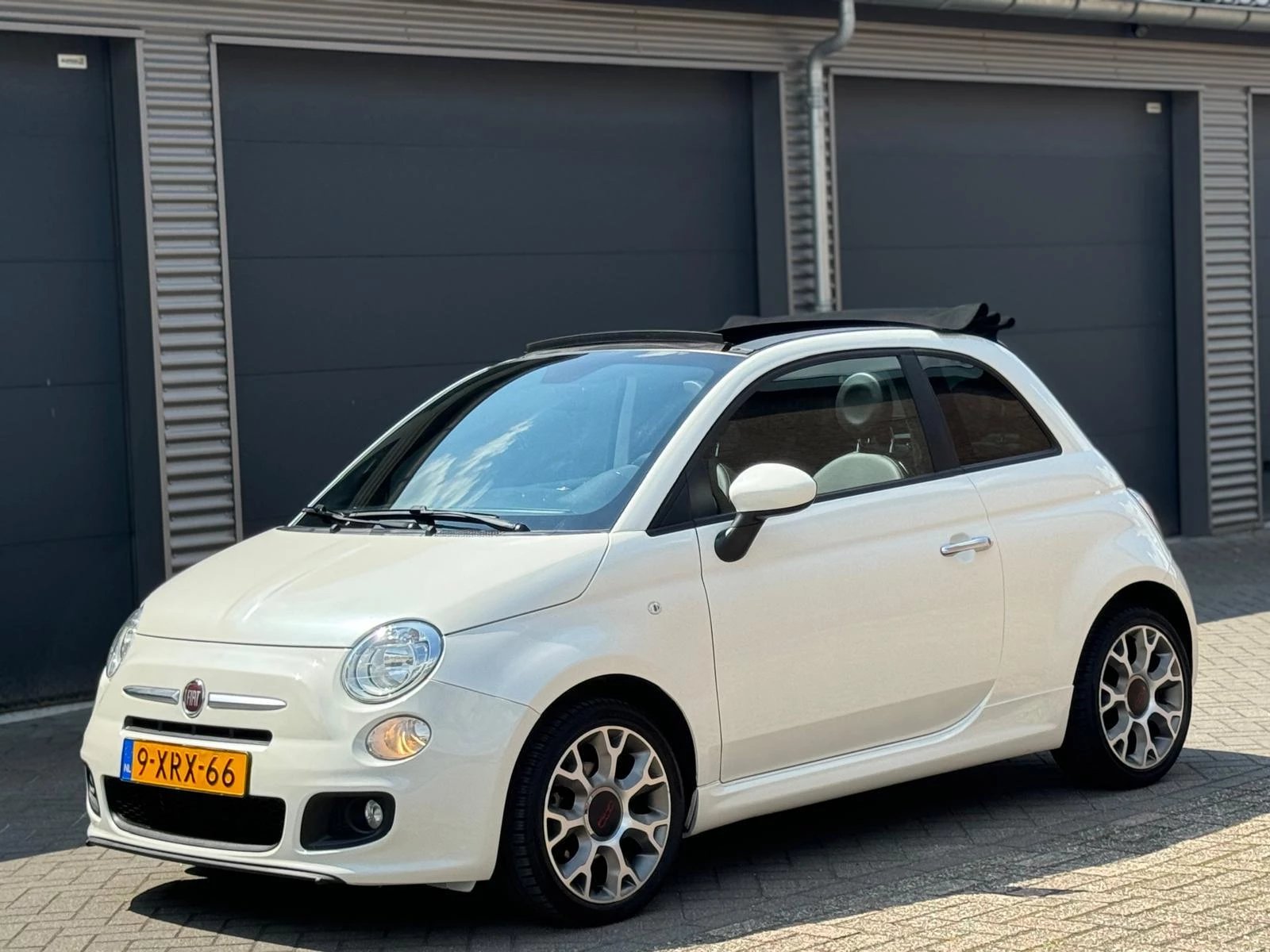 Hoofdafbeelding Fiat 500C