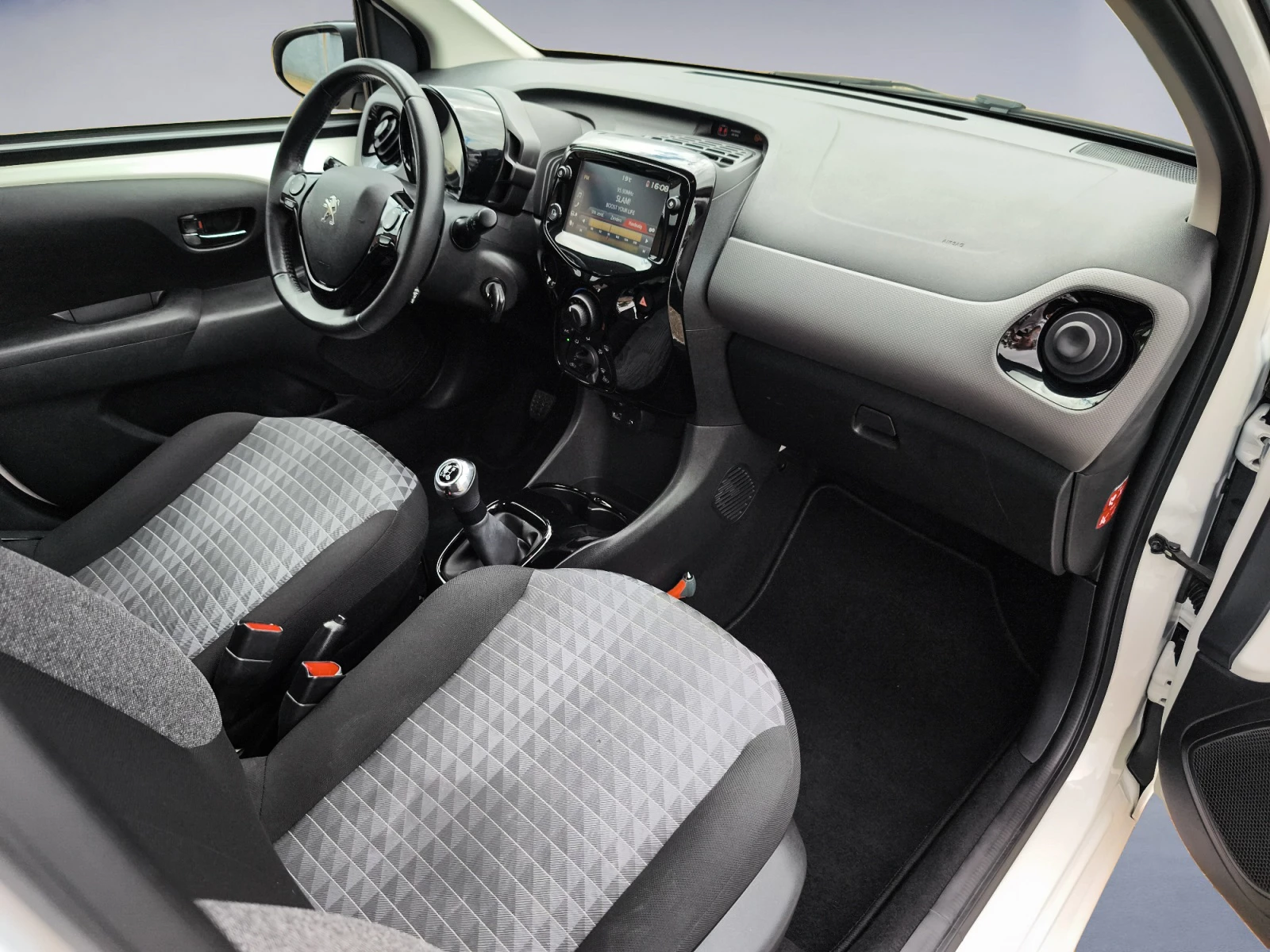 Hoofdafbeelding Peugeot 108
