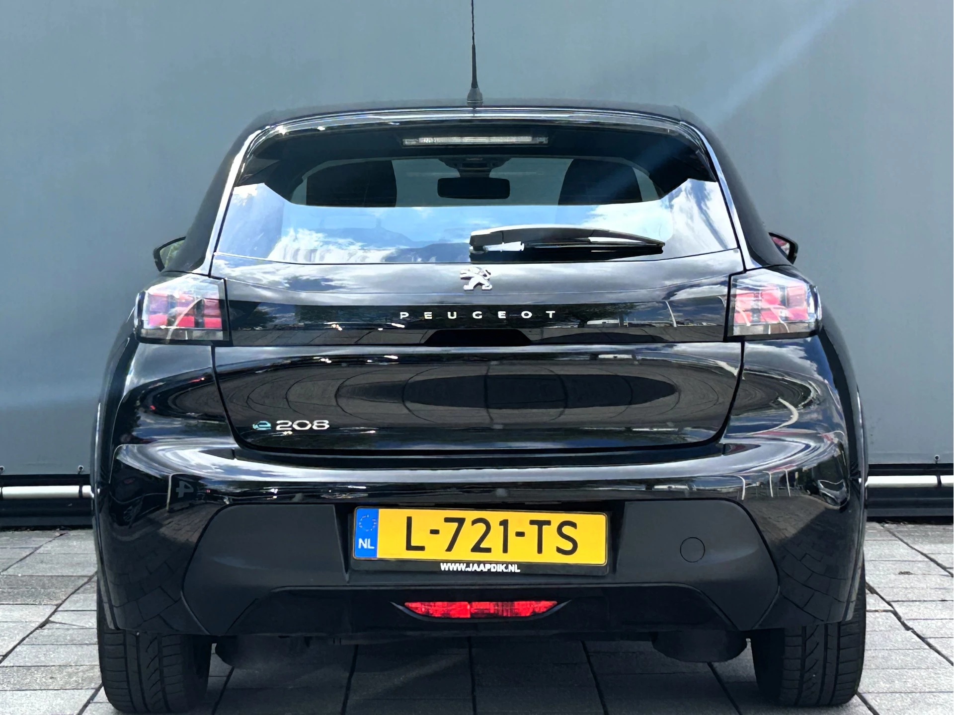 Hoofdafbeelding Peugeot e-208