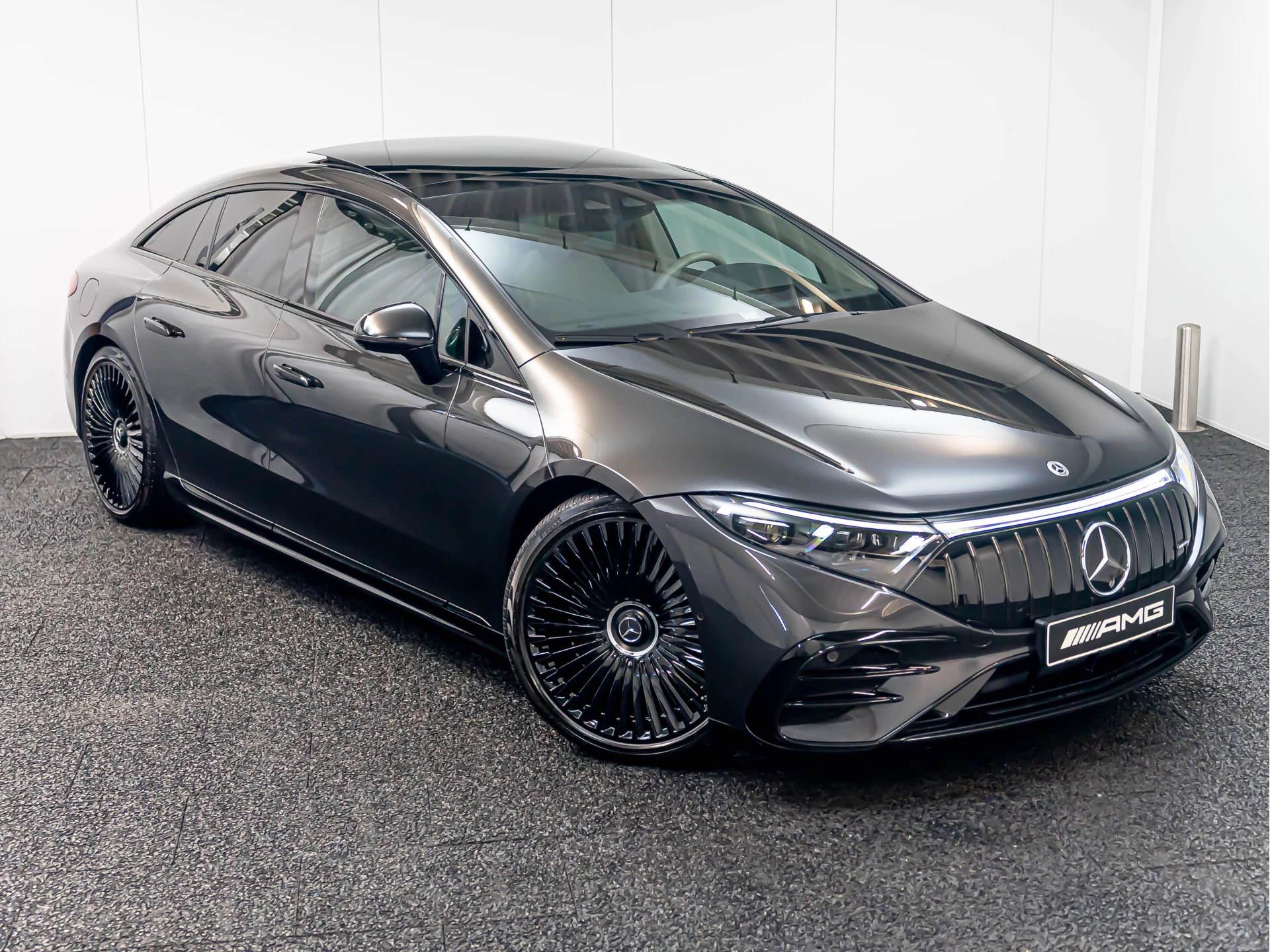 Hoofdafbeelding Mercedes-Benz EQS