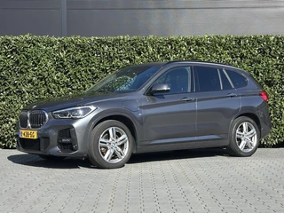 BMW X1 xDrive25e High Executive Edition, FACELIFT, M-PAKKET, LEDER, NAVI, KEYLESS, CRUISE CONTROL, CLIMATE CONTROL, STOELVERWARMING, ELEKTRISCHE KOFFERKLEP, LICHTMETAAL 18"