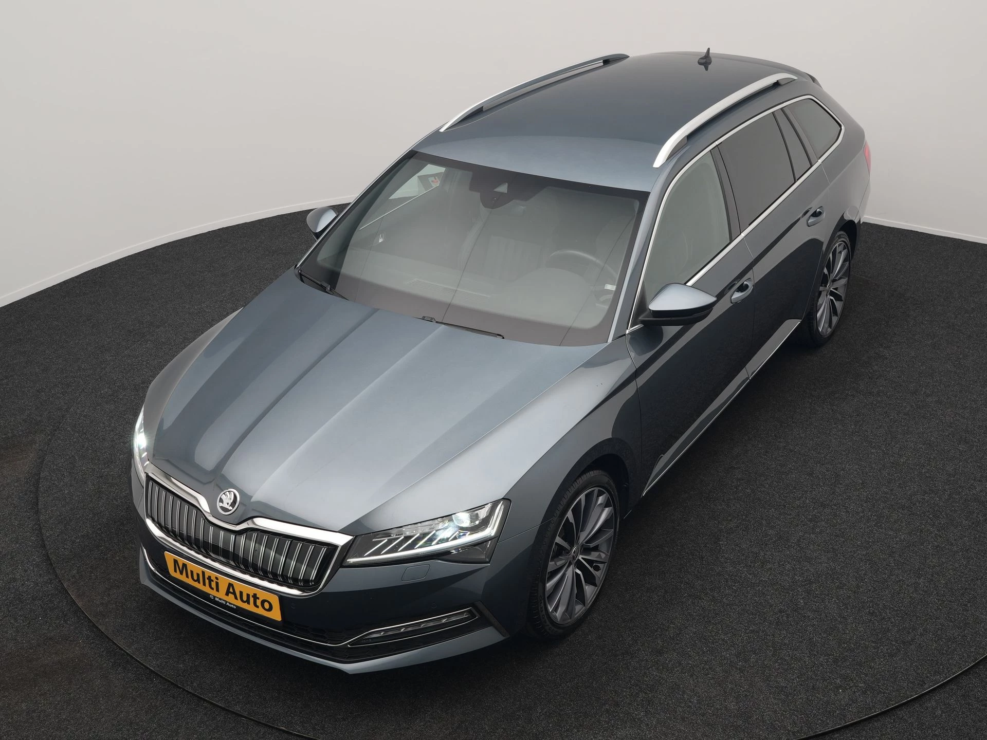 Hoofdafbeelding Škoda Superb